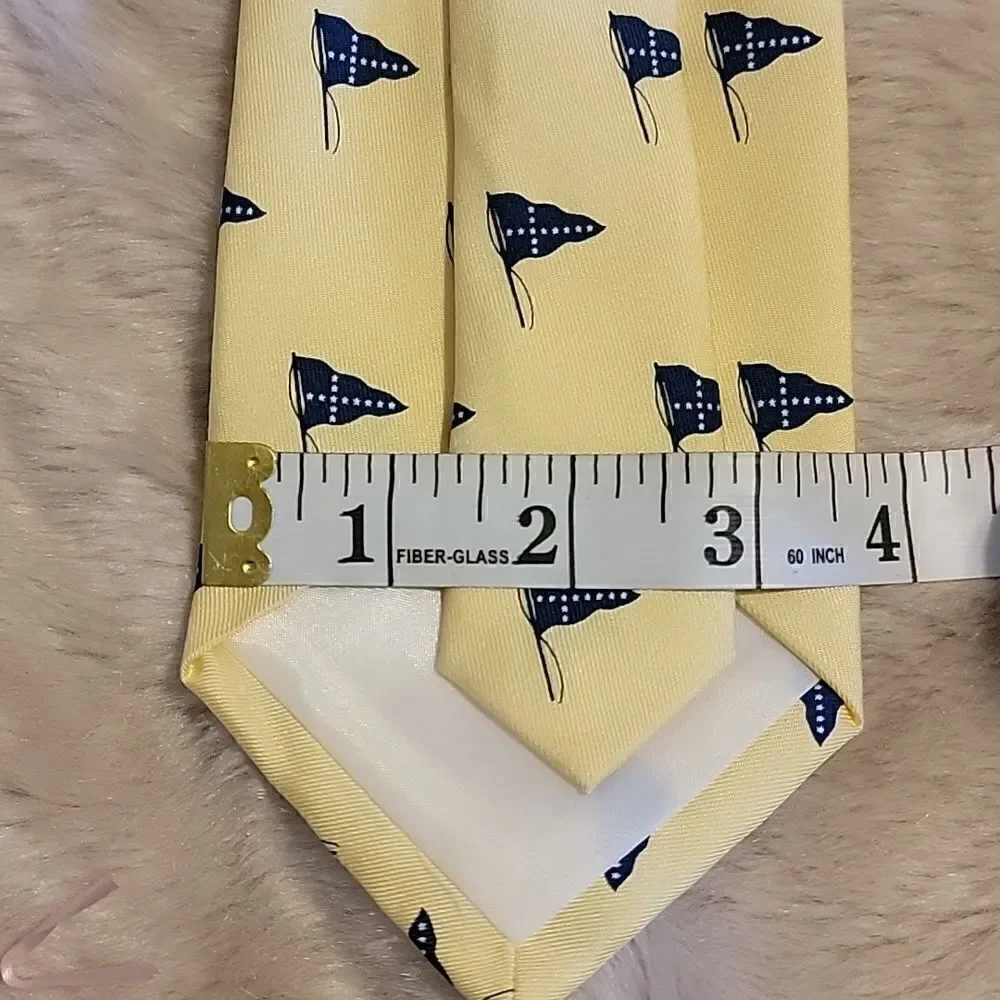 VINEYARD VINES SEAWANHAKA CORINTHIAN YACHT CLUB 100% SILK TIE